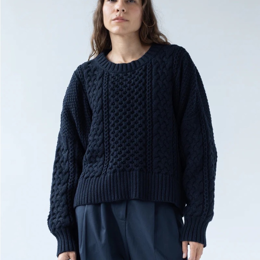 Black Chunky Cable Knit Crew Neck Sweater